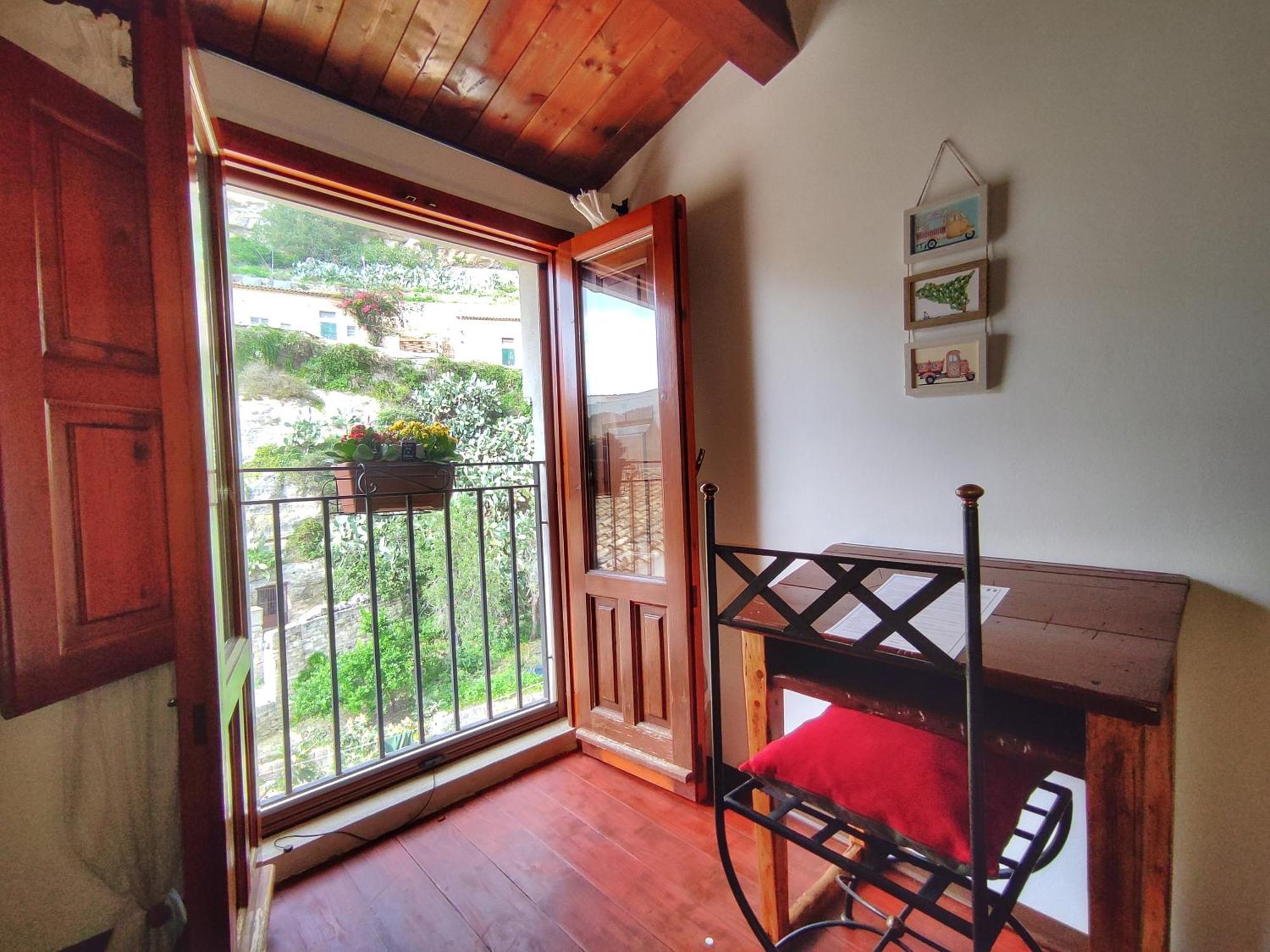 Lilibeth Houses - Charming & Lovely Views Scicli Rom bilde